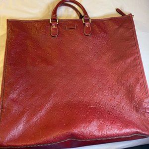 GUCCI Signature Guccissima Fold-over LARGE Leather Tote - Cherry Red